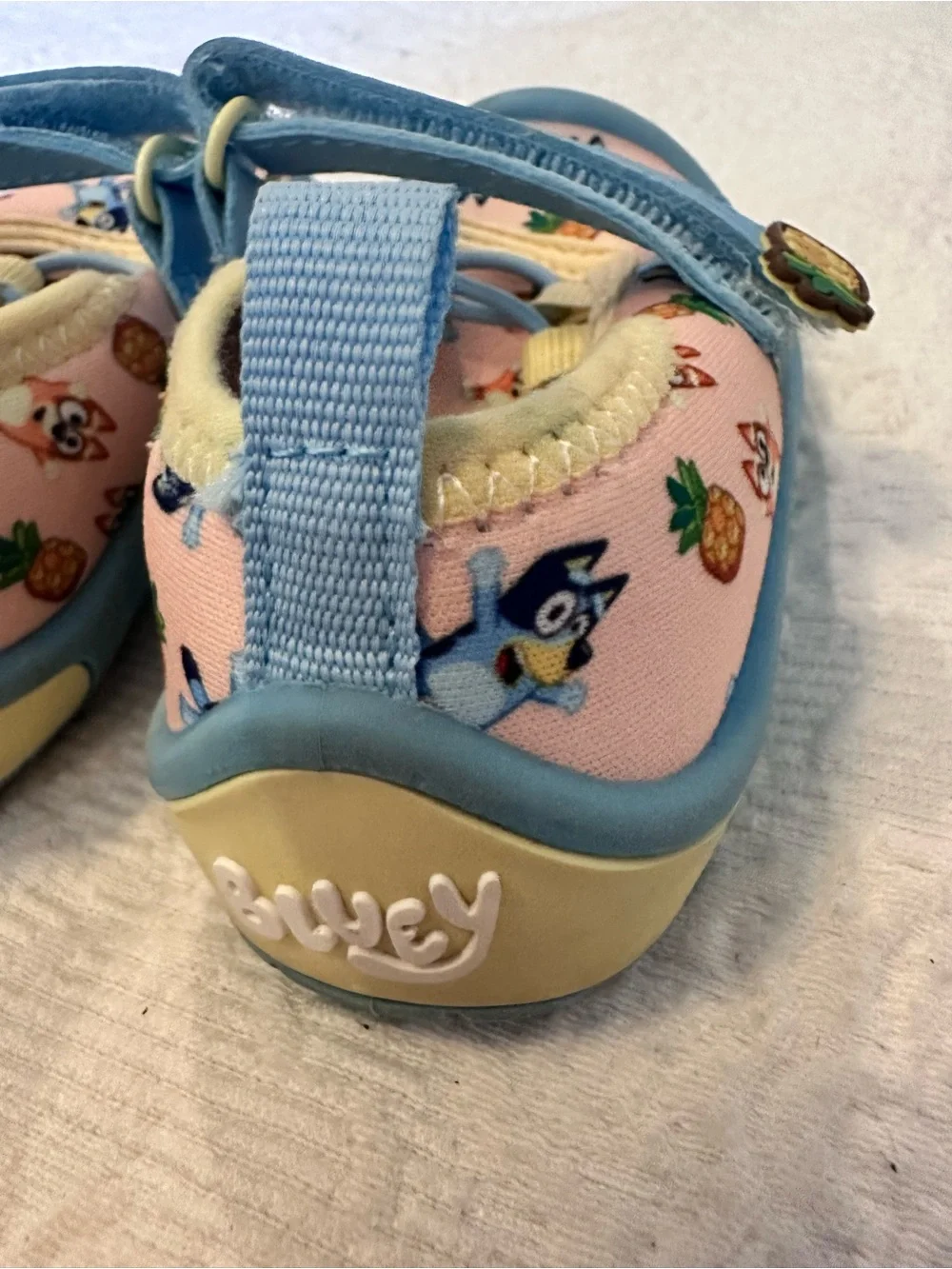 Ground Up Toddler Girl's Bluey Quick-Drying Water Shoes Toggle Lace 5/6 Moccasin